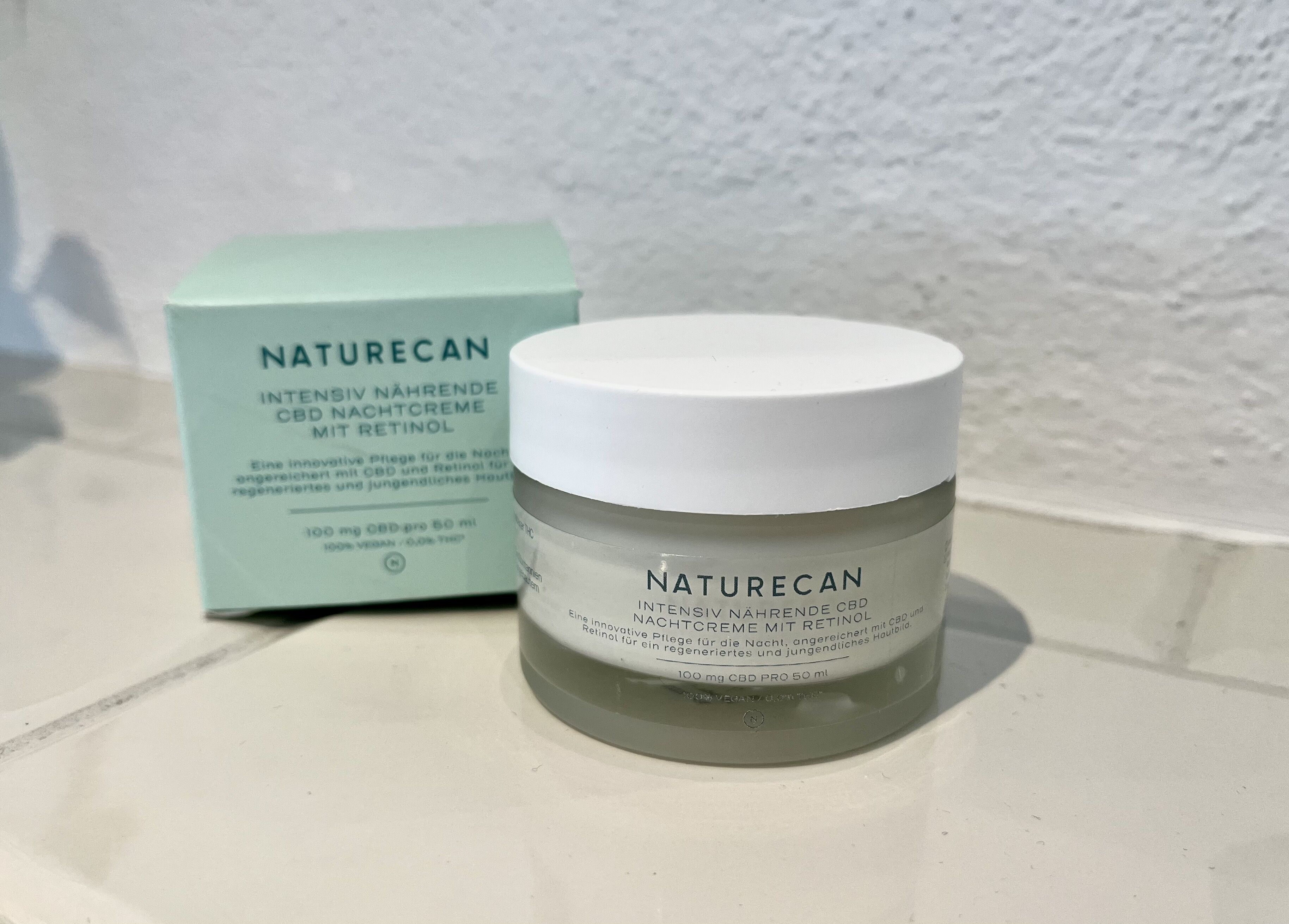 Nachtcreme mit CBD und Retinol von Naturecan